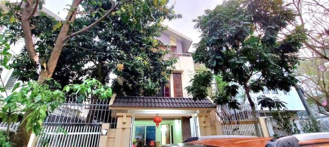 BIỆT THỰ KĐT VĂN PHÚ💥 HÀ ĐÔNG💥 200M2 x 3.5T💥 MT 11M💥 31.8 TỶ💥 VỈA HÈ💥 TRƯỚC NHÀ ÔTÔ - 2