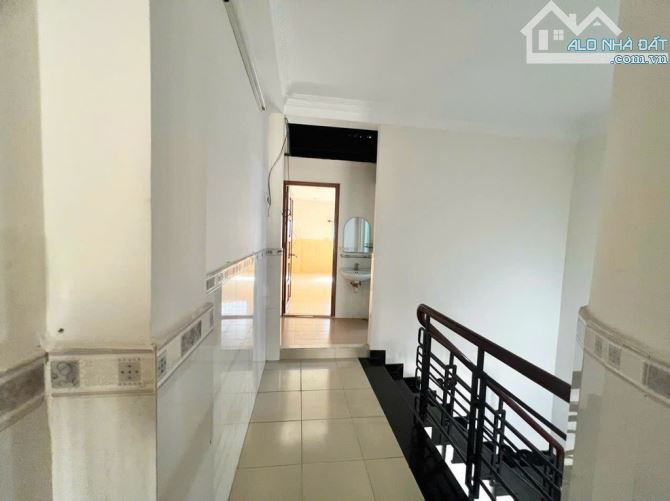 Nhỉnh 5 tỷ - bán nhà khu Tên Lửa, đường số 29 - 2 tầng - 84m2 - 4x21 - Hẻm xe hơi - 3