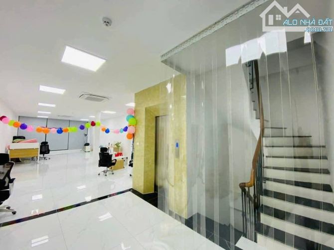 Bán tòa nhà 110m2, 8 tầng, view hồ, cho thuê 80tr/ tháng phố Giáp Nhất, giá 36 tỷ. - 3