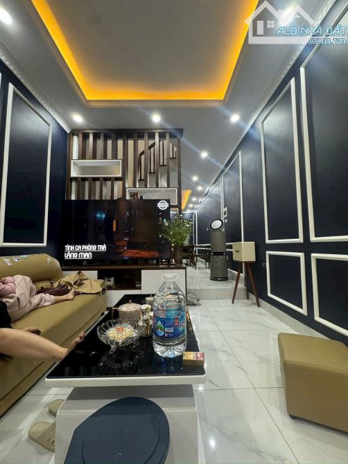 Cần bán nhà Ngoc Thuỵ Long Biên 5 tầng ô tô đỗ cửa - 3