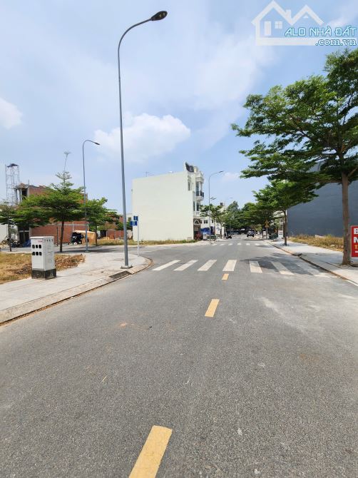 Bán đất 2 mặt tiền có lối thoát hiểm 2m, phường Tân Đông Hiệp, Thành phố Dĩ An - 3