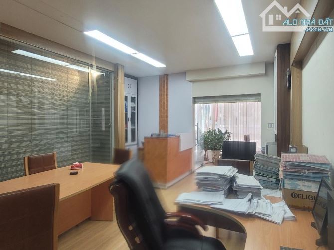 NHÀ ĐẸP 4 TẦNG CÓ THANG MÁY VỪA LÀM VP CTY VỪA Ở- HẺM XE TẢI- 84M2- NGANG 5M- NHỈNH 8T - 3