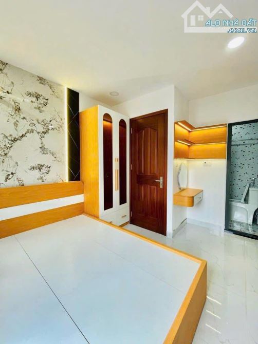NHÀ ĐẸP GẦN LŨY BÁN BÍCH - TÂN PHÚ - 64M2(4x16) - 4 TẦNG - 6PN - HẺM XE HƠI TRÁNH - 3