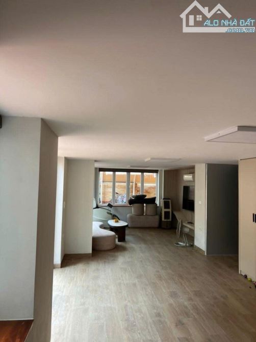 Bán thao Biệt Thự Ngọc Thuỵ 315mx4 tầng,mt14m - Ô tô tránh - 150tr/m có bớt - 4