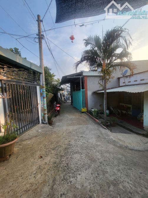 Nhỉnh 10tr/m2 thổ, 122m2 không QH,hẻm xe hơi Liên Huyện, Tân Bình, Dĩ An - 4