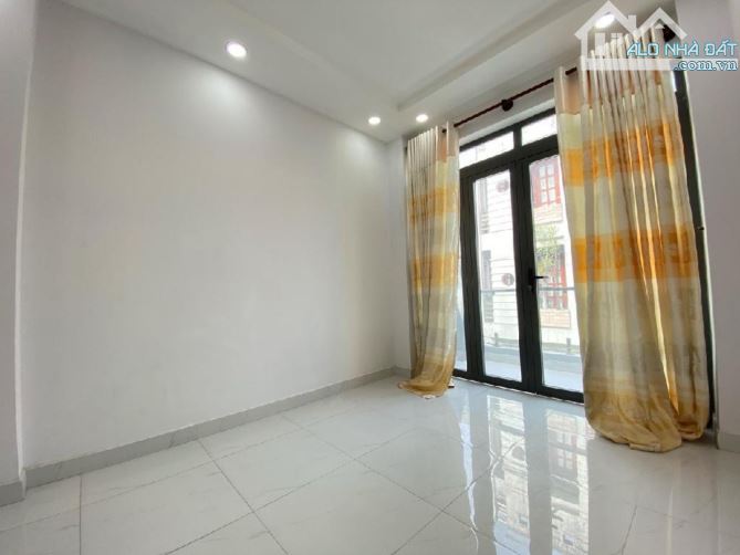 Bán nhà vị trí tuyệt đẹp, hẻm xe hơi, Bà Hom Quận 6, 39m2, 4 Tầng, 4 PN, 4 WC, giá 6,1 tỷ - 5