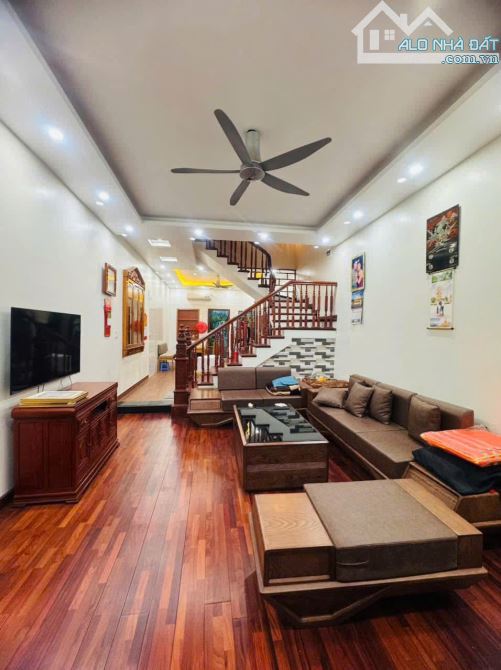 Nhà đẹp gốc dân Trung Lực - Đằng Lâm. DT 90m2 x 3.5T Lô Góc - 7