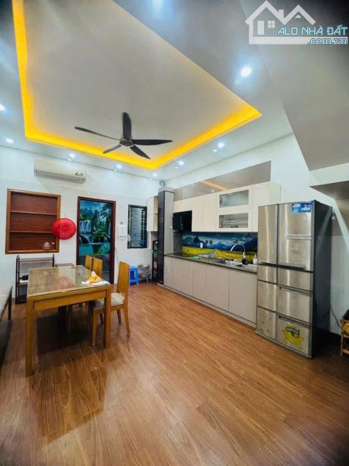 Nhà đẹp gốc dân Trung Lực - Đằng Lâm. DT 90m2 x 3.5T Lô Góc - 8