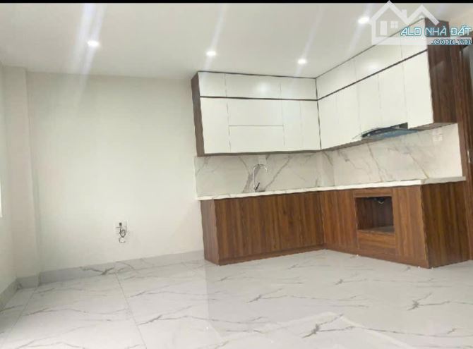 View Công Viên/ 16 tỷ/ 7 Tầng/ 40 m2/ 5.4 Mt/ Tái Định Cư/Cổ Linh - 8