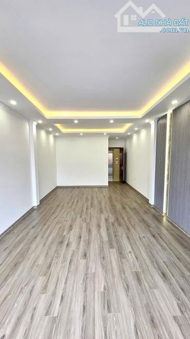 BÁN NHÀ PHÂN LÔ PHỐ TÂN MAI – 56M² – 8 TẦNG – MT 4.2M – GARA Ô TÔ – KINH DOANH – 19 TỶ - 9