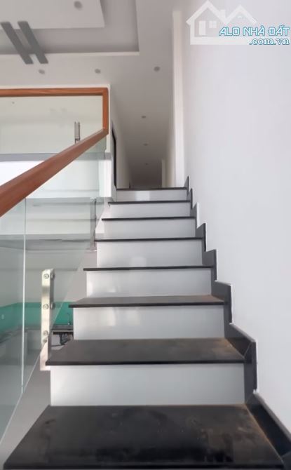 Nhà mới xây đẹp, kiên cố, rộng rãi đầy đủ công năng 3PN giá 1ty950 - 9