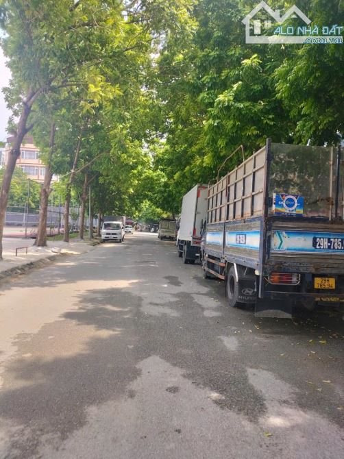 SIÊU PHẨM XA LA - LÔ GÓC HIẾM CÒN - PHÂN LÔ, VỈA HÈ - KINH DOANH ĐỈNH CHÓP - 100M2 ĐẤT - 3
