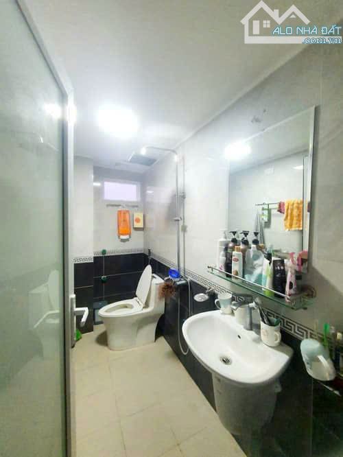 NHÀ ĐẸP PHỐ VĨNH HƯNG DIỆN TÍCH 58m2 5 TẦNG GIÁ NHỈNH 9 TỶ