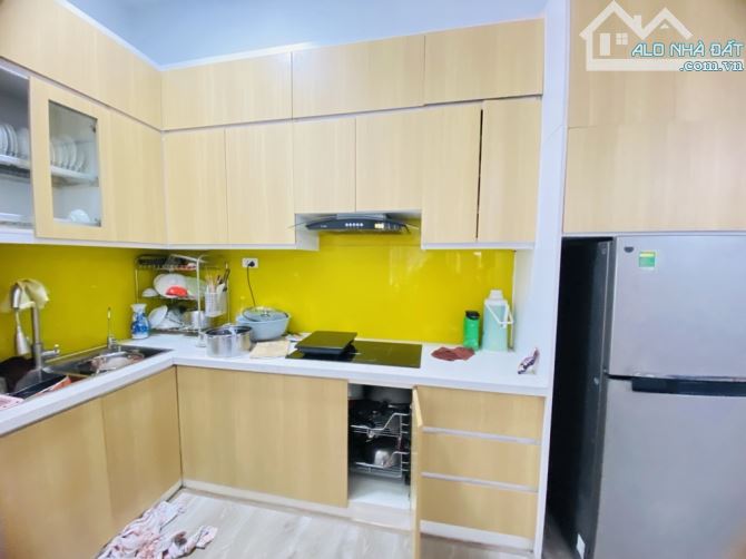 Bán căn hộ 75m2 CC Quân Đội Thạch Bàn: tầng đẹp, hướng mát, nội thất đẹp, giá TỐT