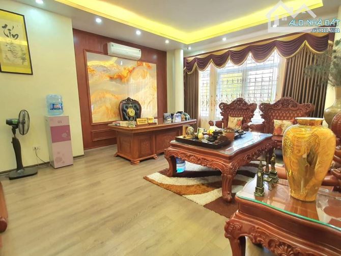 BÁN BIỆT THỰ VIP KĐT THE MANOR-MỄ TRÌ, 185M, MT 12M FULL GỖ TỰ NHIÊN, KHU VỰC ĐẲNG CẤP