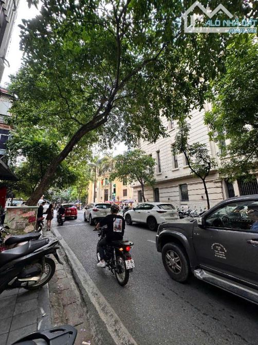 Tập thể Hàng Vôi 50m – Thoáng đẹp – Gần Hồ Gươm – 5.6 Tỷ.