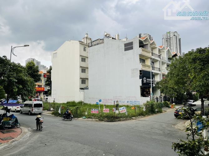 Bán đất góc 2 mặt tiền Đào Trí + Lê Thị Chợ, DT: 8x18.5m KDC Phú Thuận Quận 7 Giá 8 Tỷ