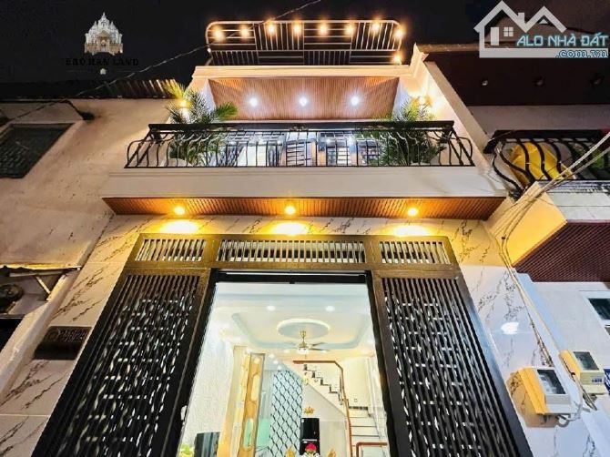 Nhỉnh 4 tỷ, hẻm 1 sẹc, nhà mới sát emart Phan Huy Ích
