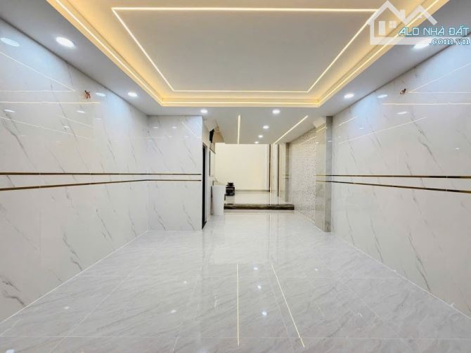 NHÀ NỞ HẬU - ÔTÔ QUAY ĐẦU TRƯỚC CỔNG - 60M² - 5 TẦNG - TRẦN QUÝ CÁP, BÌNH THẠNH