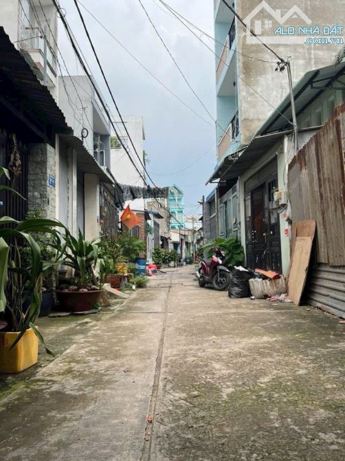 CẦN BÁN NHÀ BÌNH TÂN – 70M2 – 4 TẦNG – GẦN TÊN LỬA – HẺM 6M– NHỈNH 5 TỶ