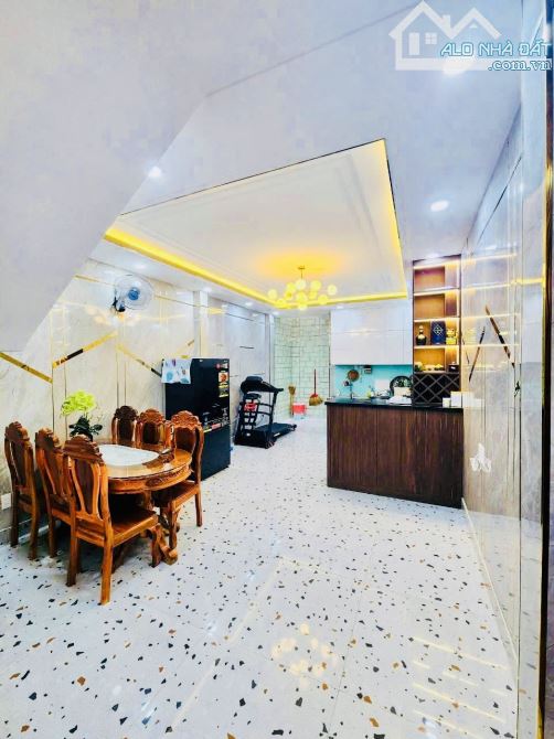 Bán nhà Gò Vấp 4x17m – Mặt tiền thông thoáng, gần CV Làng Hoa – Giá 7.9 tỷ Nhỉnh