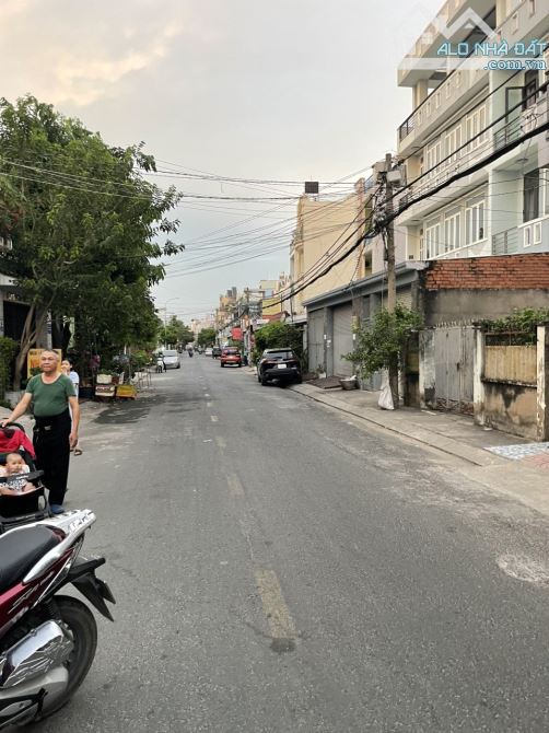 Bán đất mặt tiền 6x45m giá 10 tỷ Đường Trịnh Thị Miếng