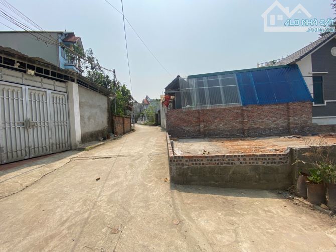 LÔ GÓC 85M2 FULL THỔ CƯ. TẠI PHÚ NGHĨA .CHƯƠNG MỸ. NHỈNH 3 TỶ