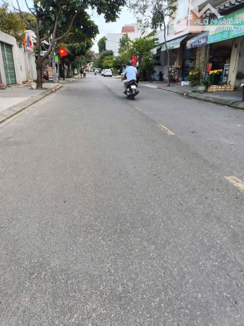 MẶT TIỀN NGUYỄN NHƯ HẠNH, HOÀ MINH, LIÊN CHIỂU . ĐƯỜNG 7.5M, VỈA HÈ 4M.