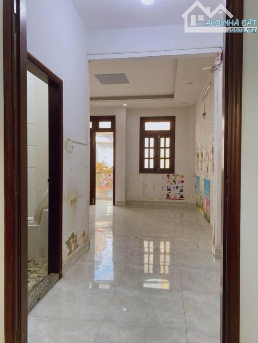 HẠ GIÁ BÁN NHANH NHÀ NGUYỄN NGỌC LỘC,QUẬN 10. GIÁ 3,93TỶ/71,5M2. SỔ CHÍNH CHỦ HOÀN CÔNG ĐỦ
