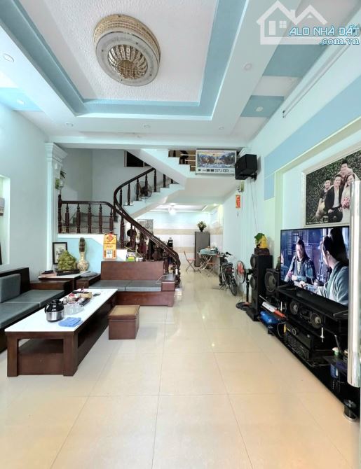 Bán nhà Thiên Lôi, Kênh Dương, Lê Chân, Hải Phòng. 3,5 tầng, 52m2, 3,5 tỷ. Ngang 5m, d2