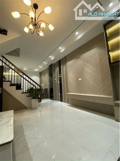 Bán nhà Nghi Tàm 70m2 nhà đẹp 2 thoáng phân lô oto thang máy 15 tỷ