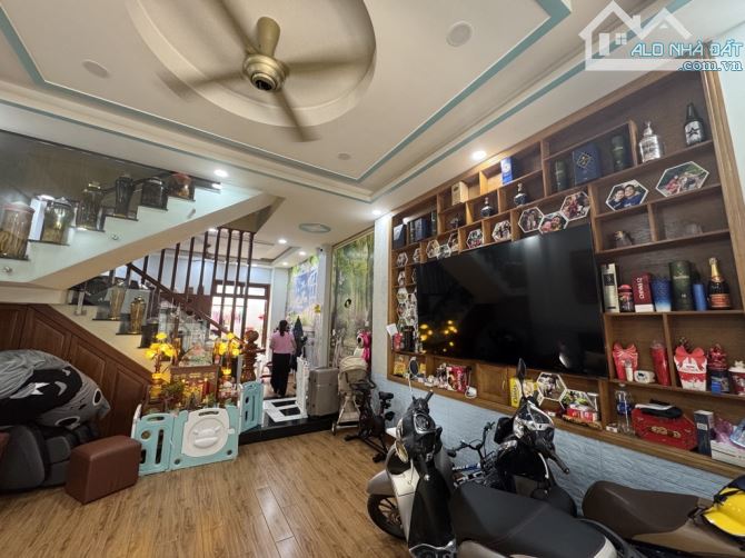 SIÊU VIP, NHÀ 4 TẦNG ĐẶNG VĂN BI TRƯỜNG THỌ, THIẾT KẾ HIỆN ĐẠI CHỈ 7 TỶ
