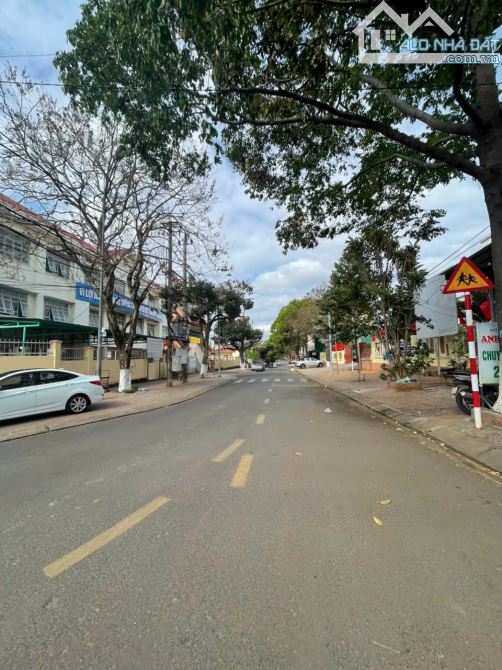 Nhà mặt tiền đường Phạm Hồng Thái, P Tự An  6,2m dài 17m ( thực tế dài 22m) Thổ cư 105m2 ❌