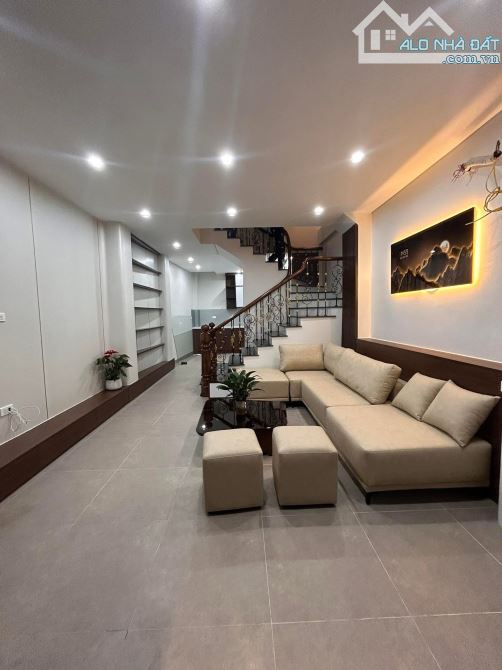 BÁN NHÀ GIẢI PHÓNG GIÁP BÁT HOÀNG MAI - 45M 5T MT 4.6M - MẶT NGÕ SH QUAY ĐẦU 3 BƯỚC RA PHỐ