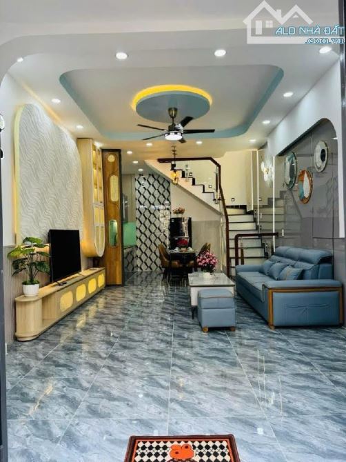Nhỉnh 4 tỷ, hẻm 1 sẹc, nhà mới sát emart Phan Huy Ích - 1