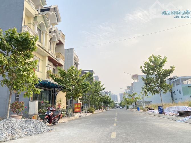 Bán Đất Trục Đường 10m D1 , Phú Hồng Thịnh 9 , Dĩ An , Bình Dương - 1