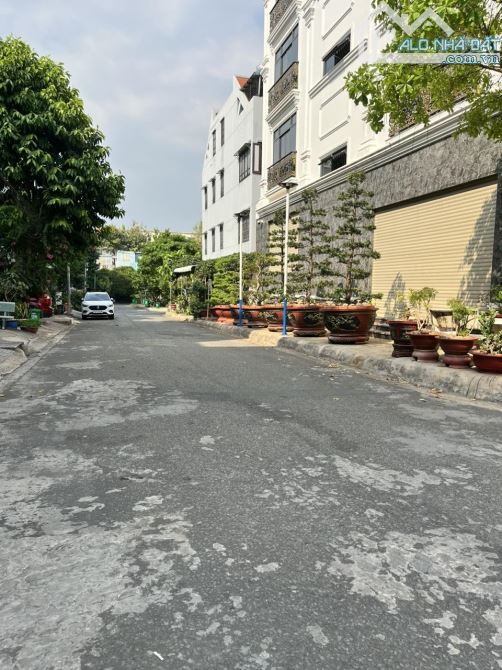 BÁN NHÀ 2 MẶT TIỀN ĐƯỜNG - 100M RA LÊ VĂN VIỆT - VIEW CÔNG VIÊN - 222M2 SÀN - CHỈ 12 TỶ! - 1