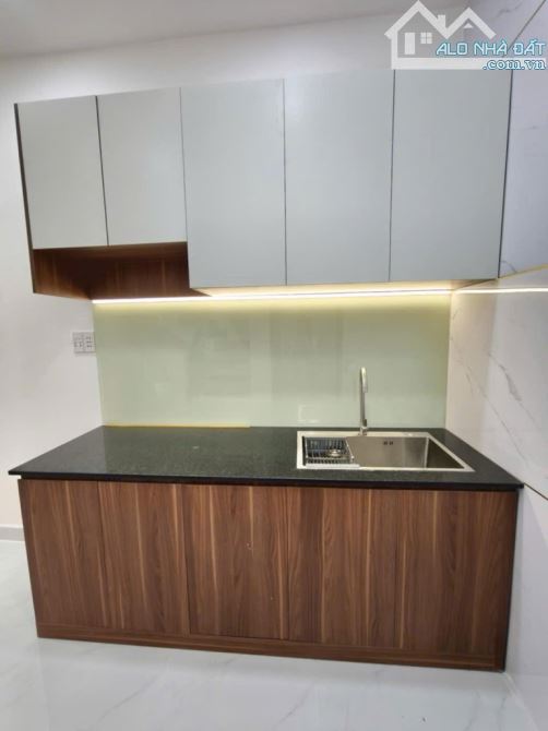 Nhà mới xây Tân Bình dưới 3,65 tỷ, 2 tầng 26m2, HXH, ngay trung tâm Tân Bình - 1