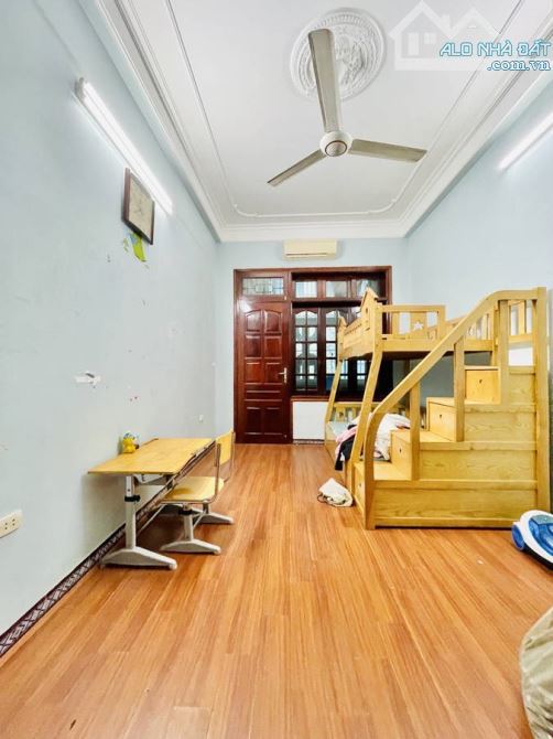 ✨  Bán Nhà Phố Chùa Bộc 66 m2 5 tầng K/Doanh Ô tô Đỗ Cửa 16.3 Tỷ Quận Đống Đa ✨ - 1