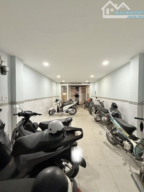 HẺM XE TẢI- CHDV NGUYỄN THÁI SƠN- GÒ VẤP - 81M- 5 TẦNG-- 4.1x15-  8.9 T - 1