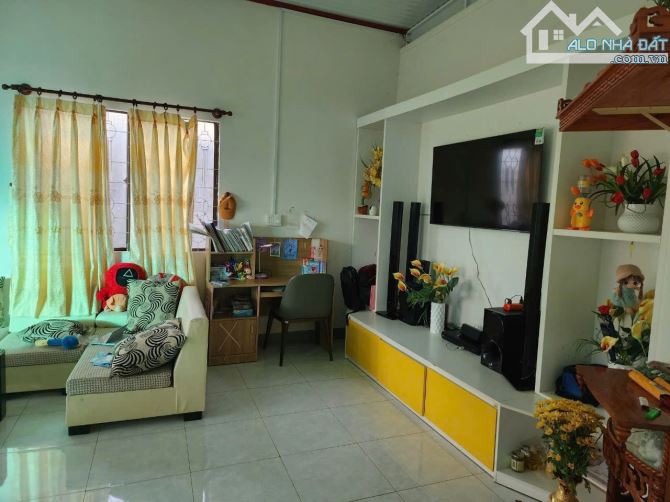 Bán nhà Mt Nguyễn Chí Thanh p Tân An tp Bmt dt 5.45x 29m giá 7 tỷ500 - 1