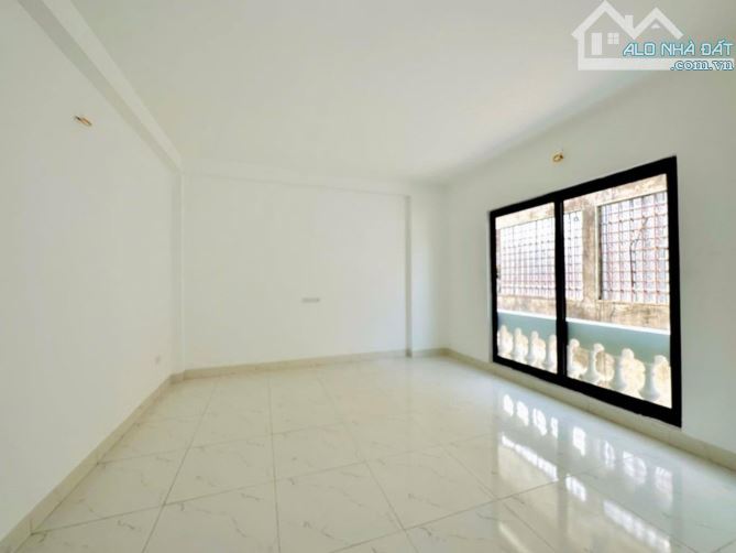 HIẾM 💥 NHÀ ĐẸP NGÔ GIA TỰ - LONG BIÊN 30m2 x MT 6m, SẴN DÒNG TIỀN - Ô TÔ ĐỖ CỔNG 💸 4.7 T - 1