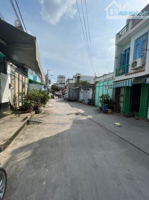 Bán nhà hẻm ôtô 634/ Tinh Lộ 10, DT 5 x 15m, cấp 4, giá 5.5 tỷ. (Tín Hưng) - 1