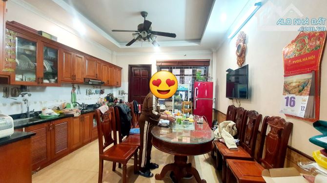 Trường Chinh, Mặt ngõ KD, 2 thoáng, Oto đỗ cửa. 77m2 x 5t, MT 4.2m. Chỉ 14.8 tỷ! - 1