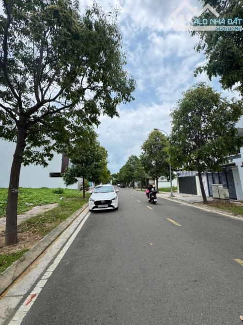 Bán lô Biệt Thự Mỹ Gia gói 2 đường số 5 rộng 16m Khu đô thị mới Nha Trang - Diện tích: 200 - 2