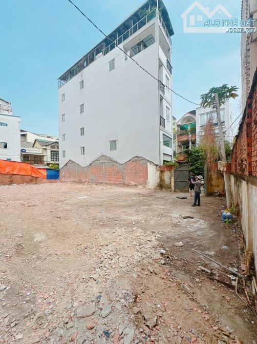 Cần bán lô đất HXH đường Phan Văn Trị, Quận Bình Thạnh - Công nhận 337m2. Cách mặt tiền ch - 2