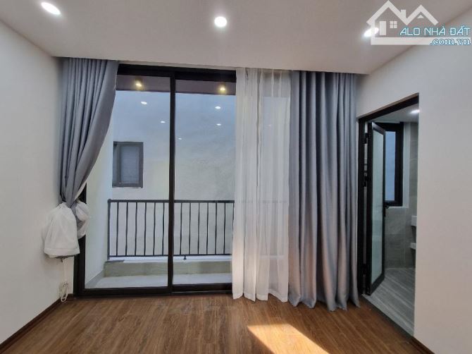BÁN NHÀ PHÂN LÔ NGỌC THỤY - 31M² - 5 TẦNG - 5.9 TỶ - Ở NGAY  🏡 - 2