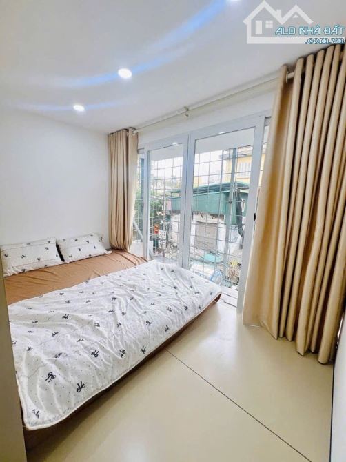 Căn hộ 55m 2ngủ full nội thất phố Phương Mai, ô tô đỗ chân cầu thang,vị trí ViP chỉ 2.85ty - 2