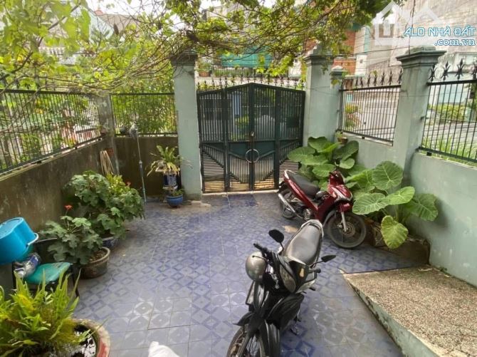 BÁN NHÀ TRƯỜNG THỌ - HẺM XE HƠI - 2 TẦNG BTCT - DT 140M2 - CHỈ HƠN 3 Ỷ - 2