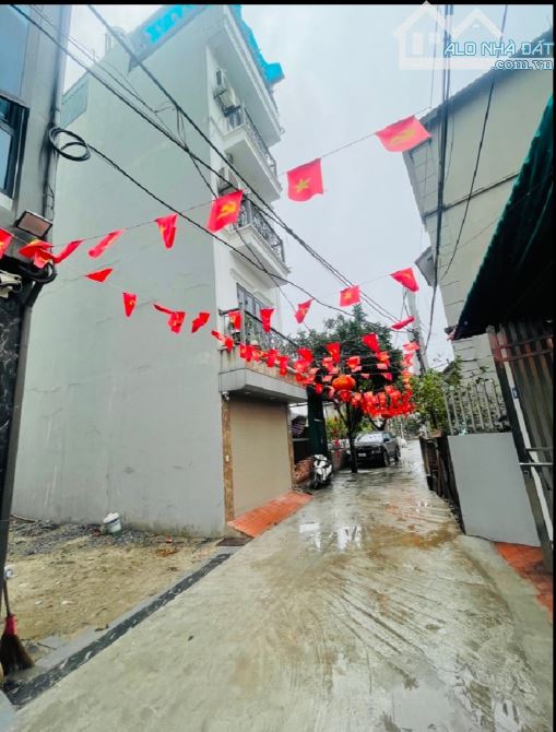 4.6 Tỷ/40 M2/3.8Mt/ Bát Khối .Đông Dư. Ô tô - 2